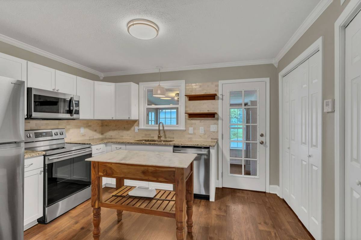Townhouse for rent at 511 Nall Ave, Nashville, TN 37209