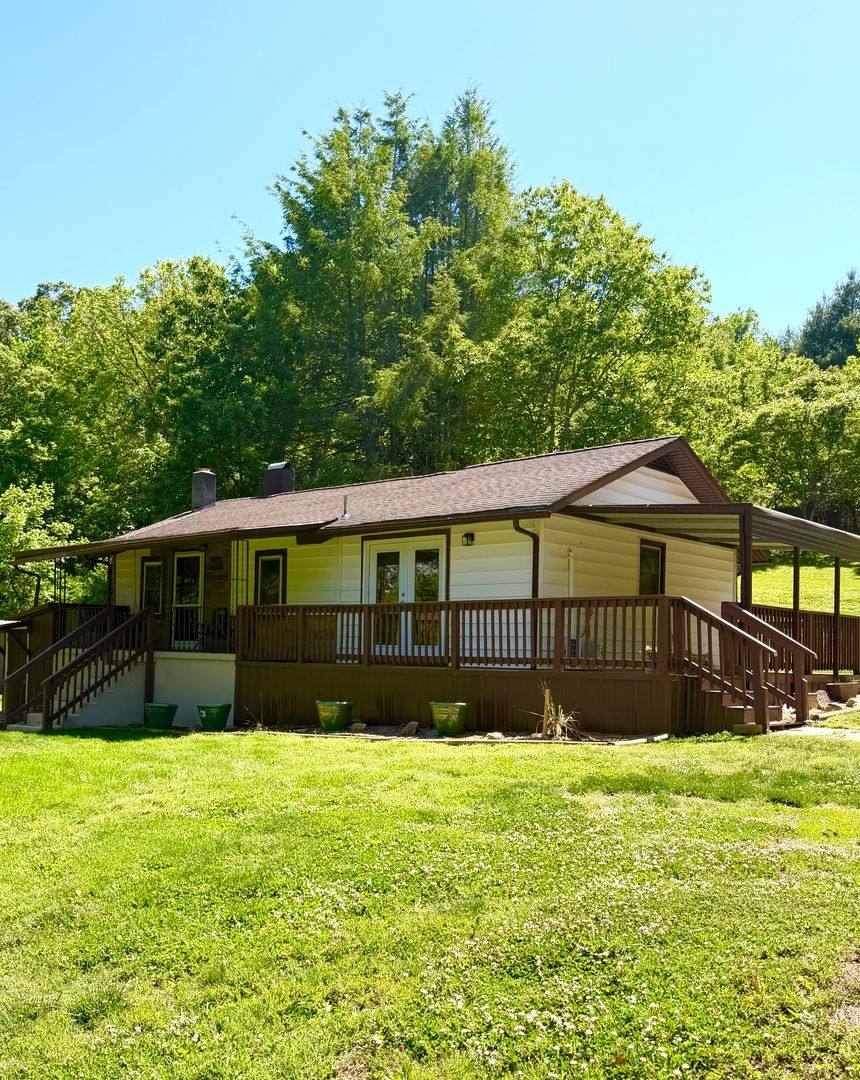House for rent at 820 Emma Rd, Asheville, NC 28806