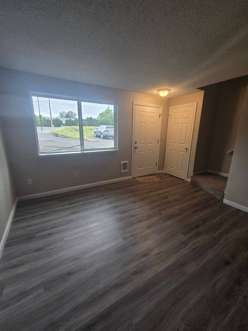 Apartment for rent at 7105 142nd Ave E, Sumner, WA 98390