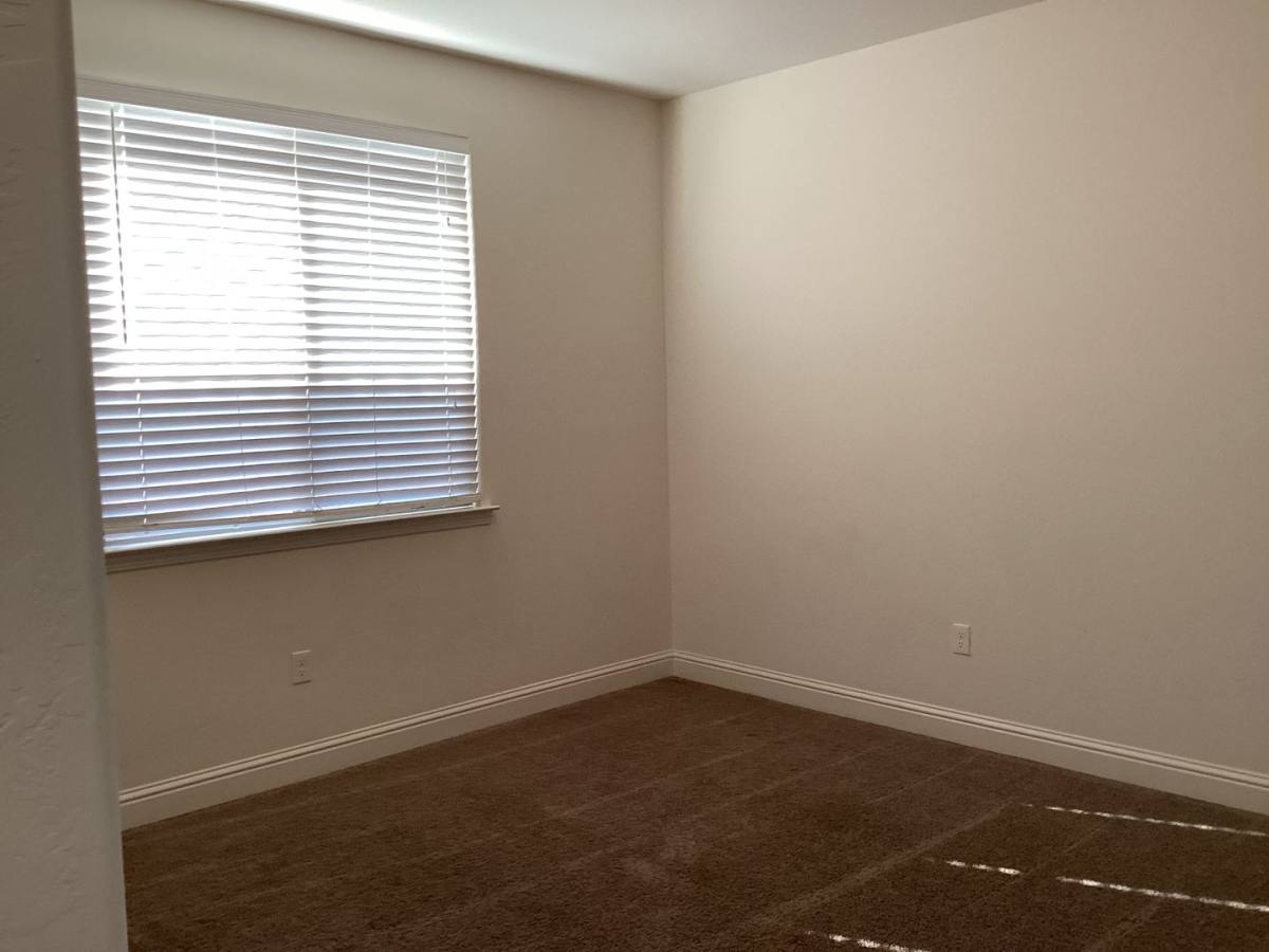 House for rent at 814 S Bliss Ave, Fresno, CA 93727