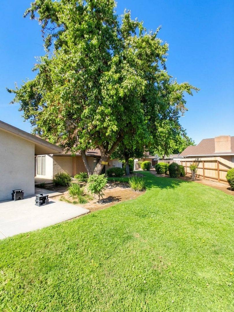 Apartment for rent at 4597 N Emerson Ave, Fresno, CA 93722