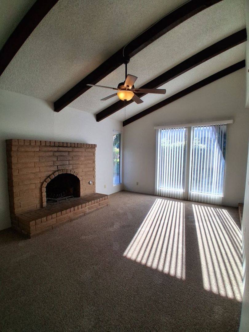Apartment for rent at 4597 N Emerson Ave, Fresno, CA 93722
