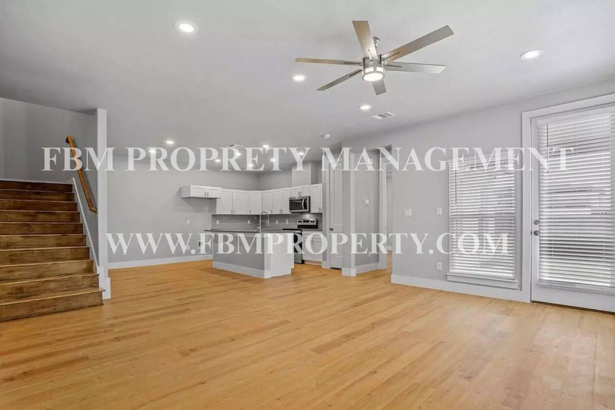 House for rent at 5018 Villas Dr, Sanger, TX 76266