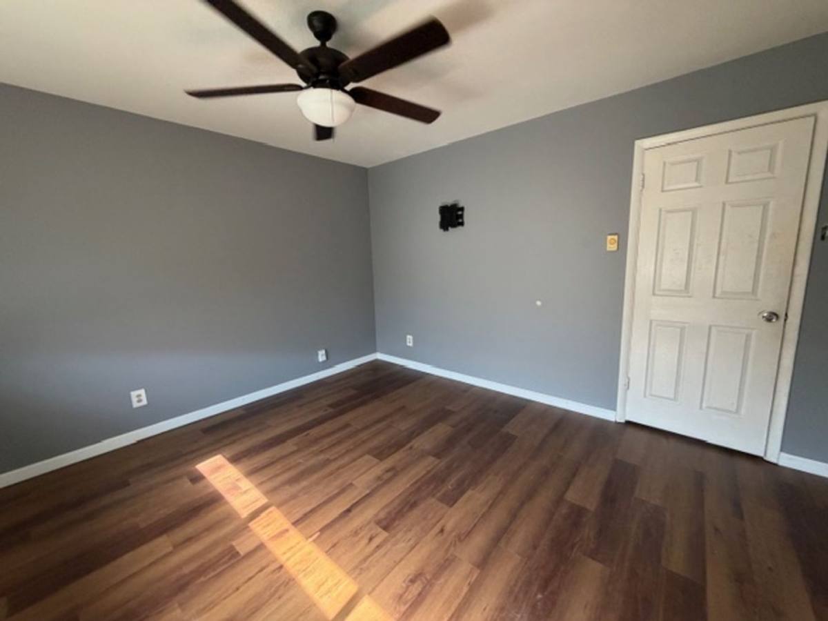 Townhouse for rent at 7326 Hazelcrest Dr, Hazelwood, MO 63042