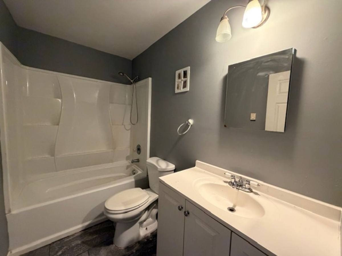 Townhouse for rent at 7326 Hazelcrest Dr, Hazelwood, MO 63042