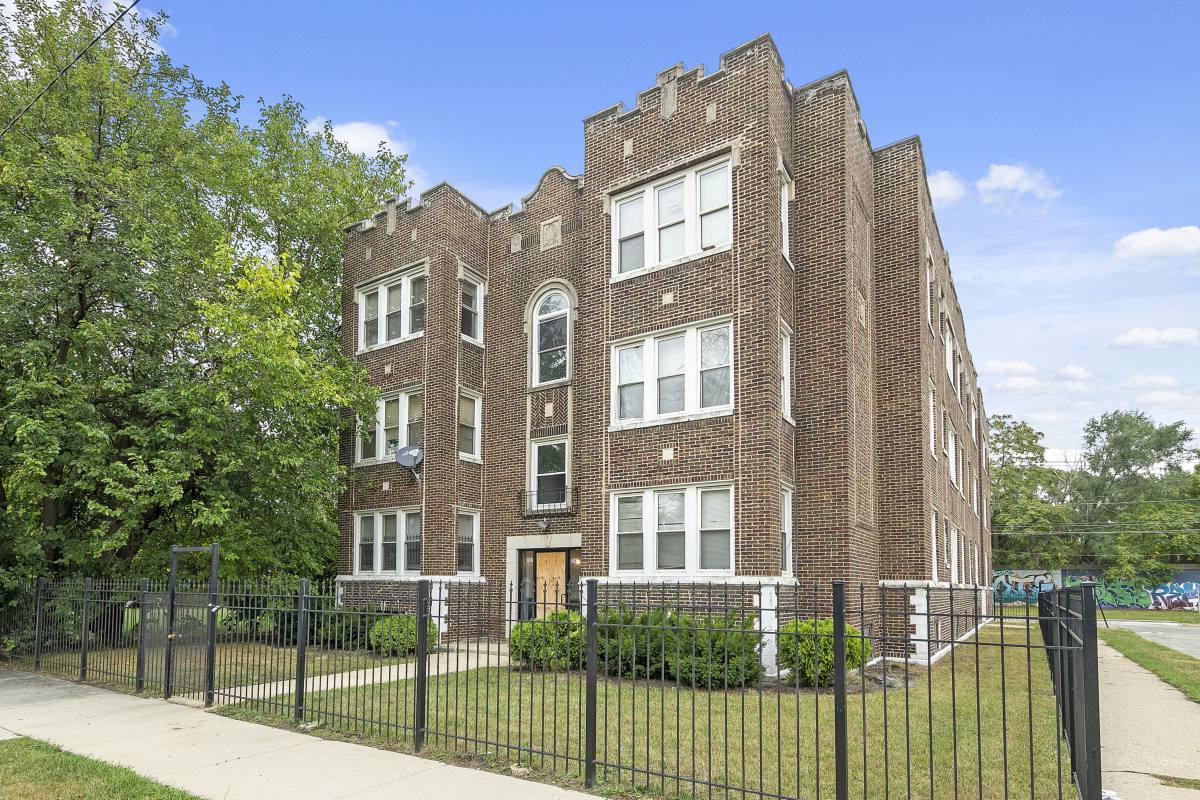 Apartment for rent at 7655-57 S Lowe Ave, Chicago, IL 60620
