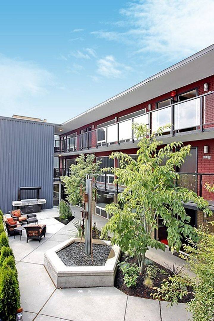 Condo for rent at 752 Bellevue Ave E, Seattle, WA 98102