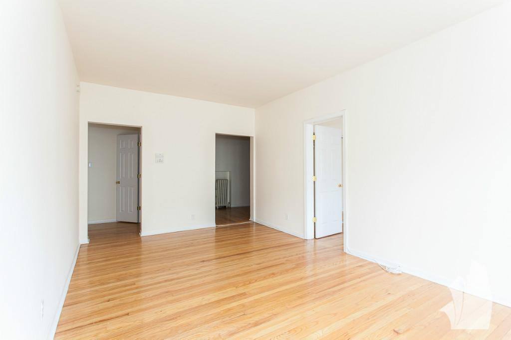 Apartment for rent at 1828 W Lawrence Ave #1B, Chicago, IL 60640
