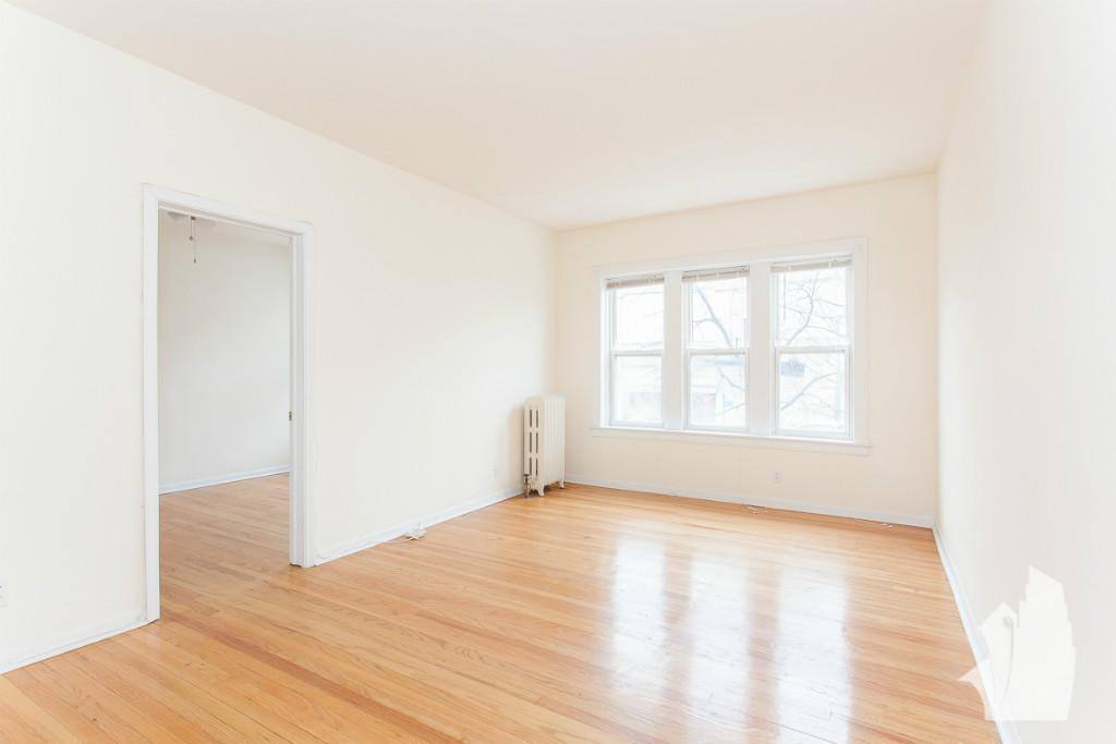 Apartment for rent at 1828 W Lawrence Ave #1B, Chicago, IL 60640