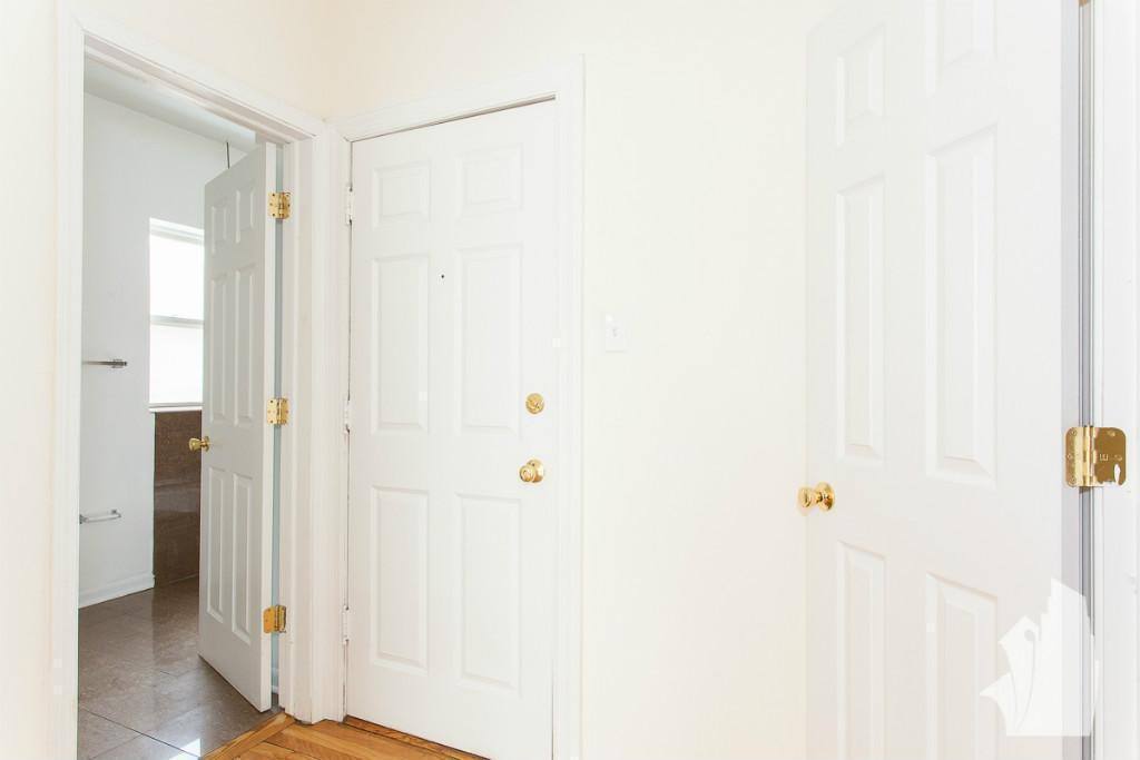 Apartment for rent at 1828 W Lawrence Ave #1B, Chicago, IL 60640