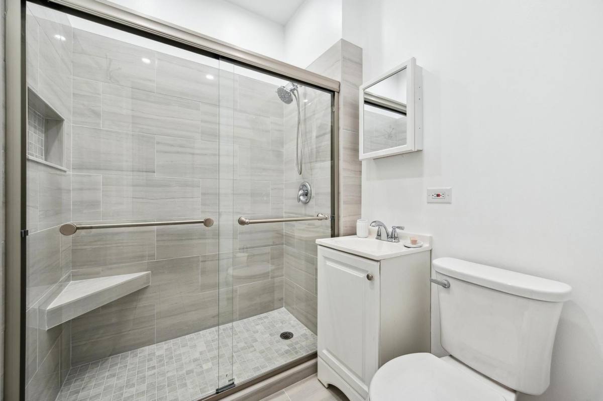 Apartment for rent at 1341 N Ashland, Chicago, IL 60622
