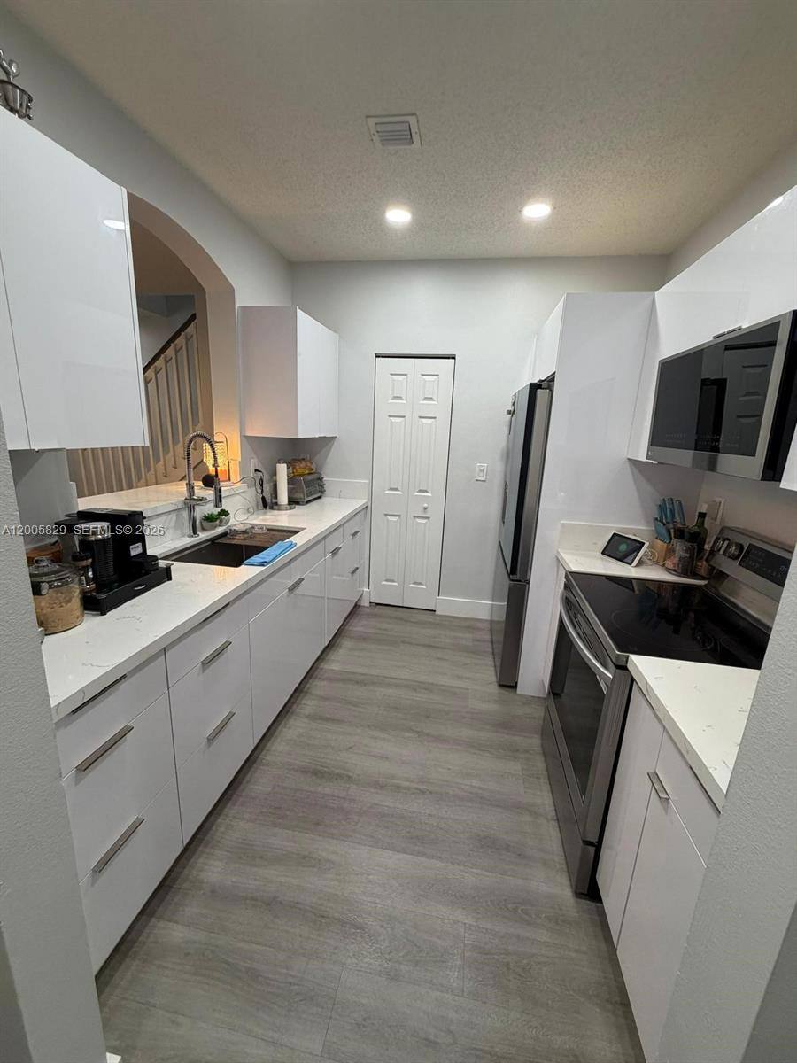 Townhouse for rent at 2244 NE 42nd Ave, Homestead, FL 33033