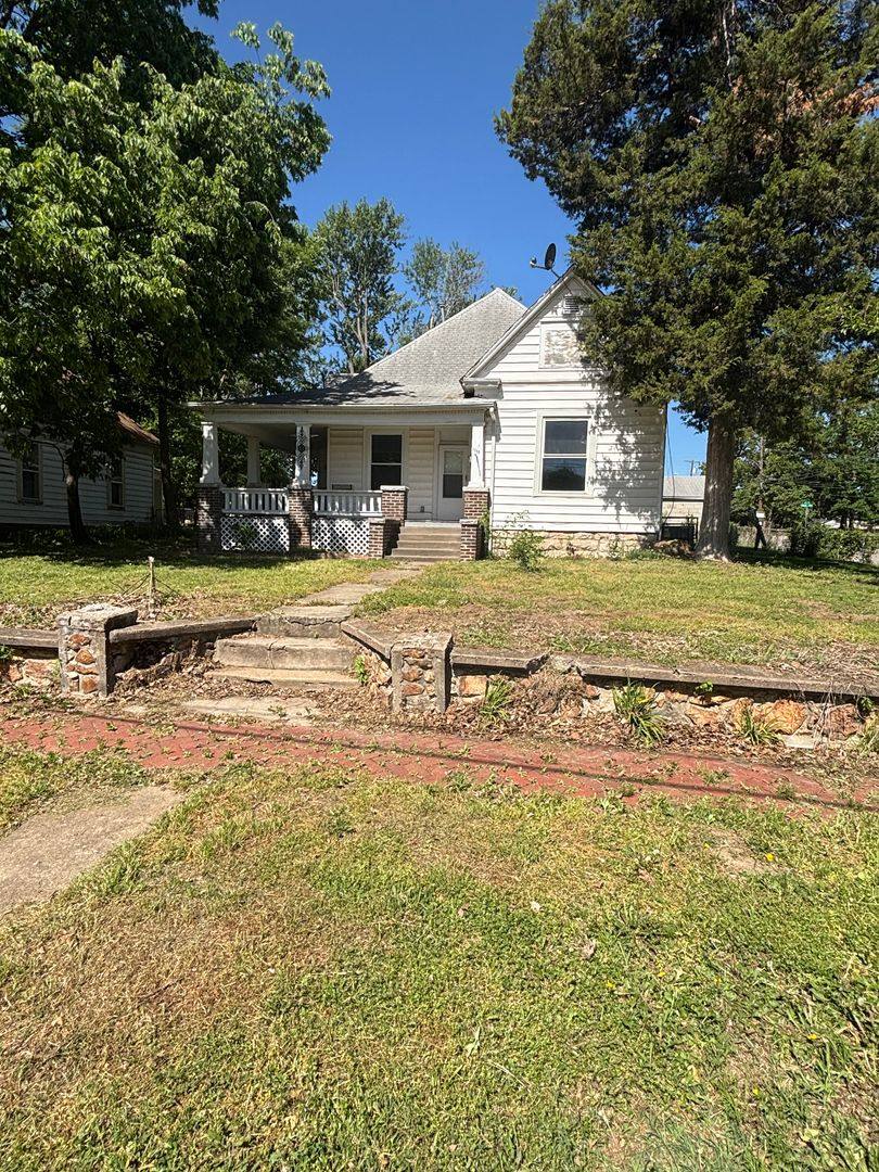 House for rent at 2159 N Main, Springfield, MO 65803