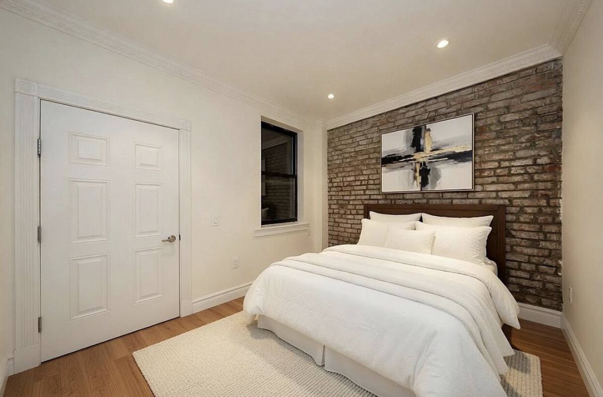 Apartment for rent at 340 E 61st St #1BB, New York, NY 10065