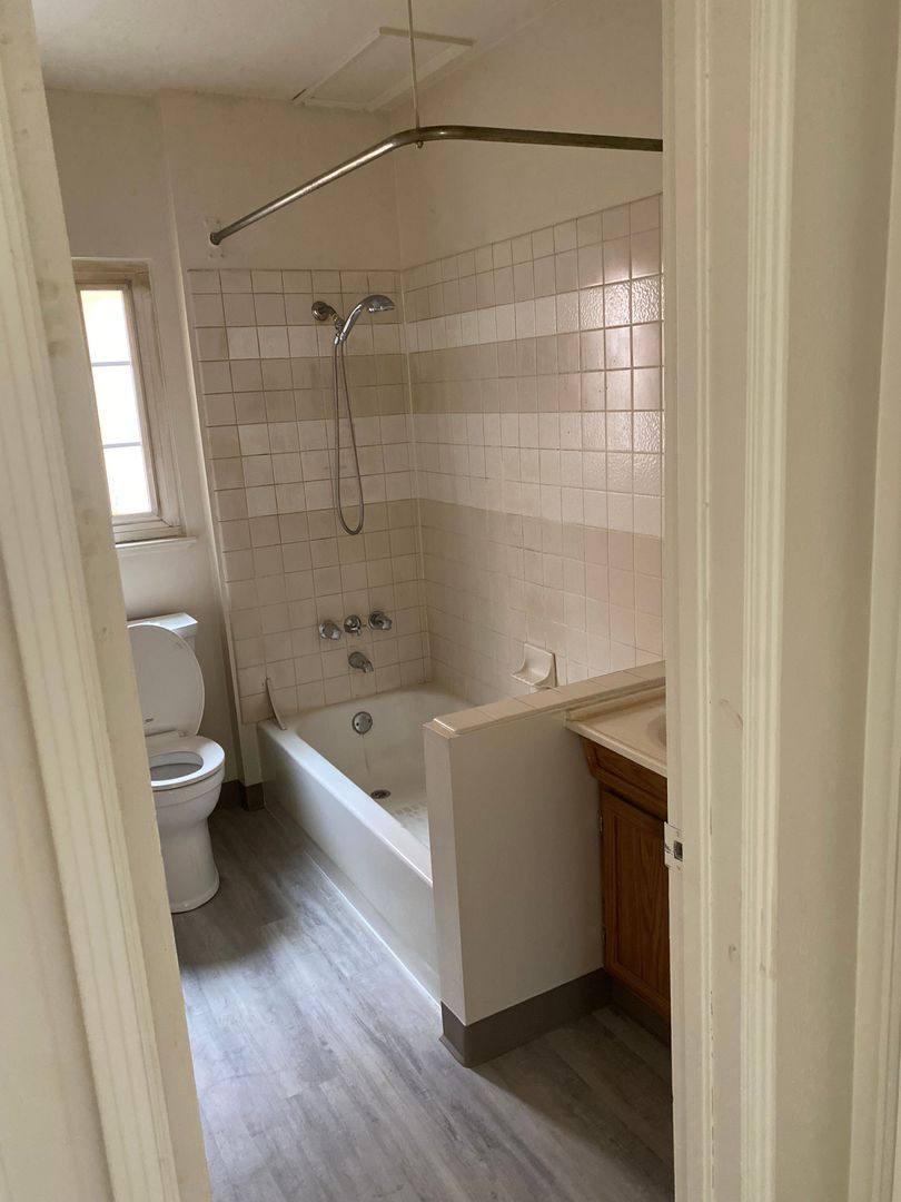 Apartment for rent at 382-392 Callan Ave, San Leandro, CA 94577
