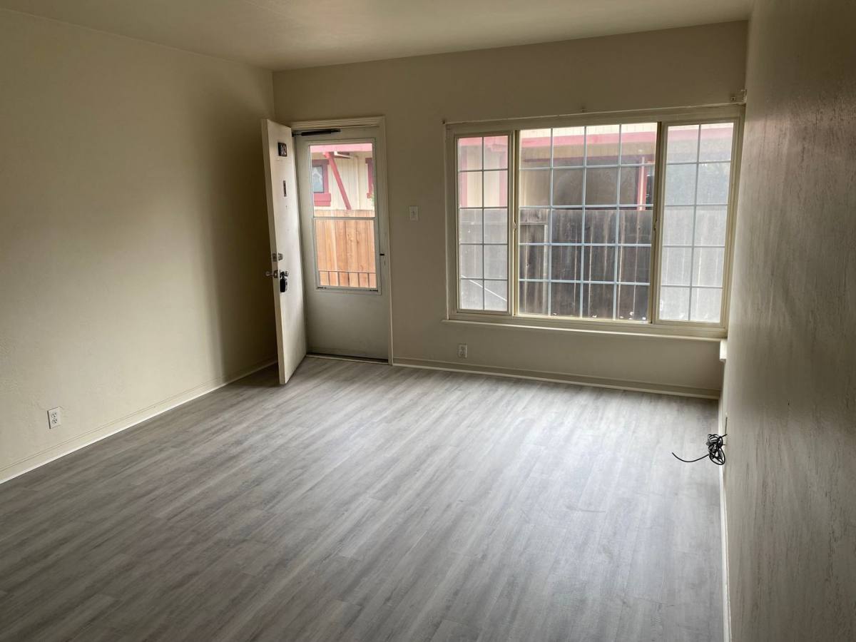 Apartment for rent at 382-392 Callan Ave, San Leandro, CA 94577
