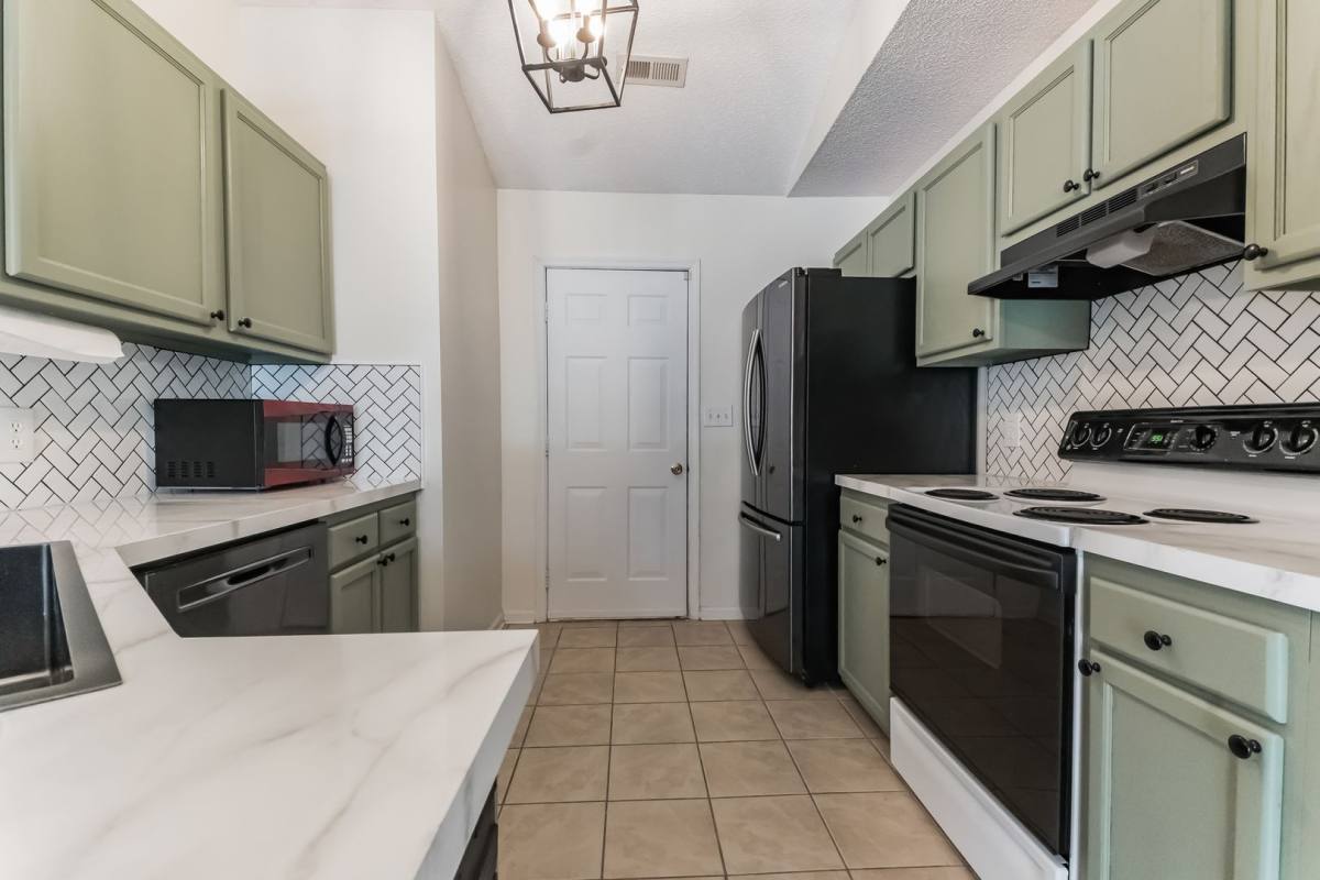 House for rent at 106 Waterfall Dr, Jacksonville, NC 28540