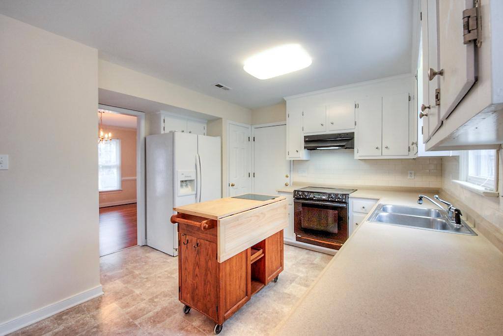 House for rent at 3002 Sagewood Rd, Midlothian, VA 23112
