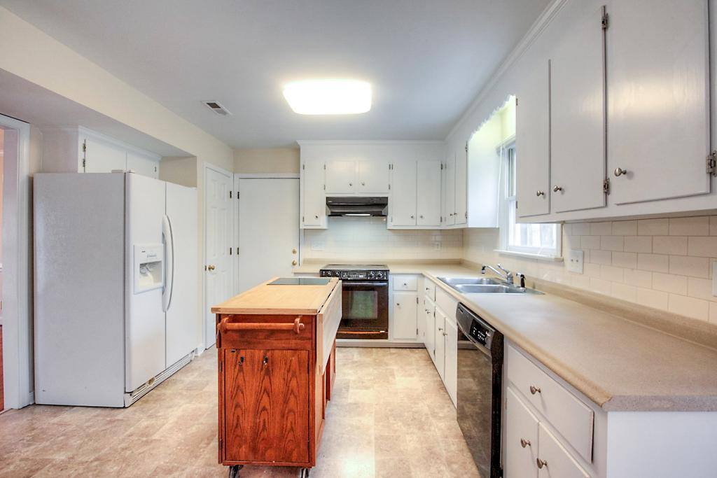 House for rent at 3002 Sagewood Rd, Midlothian, VA 23112