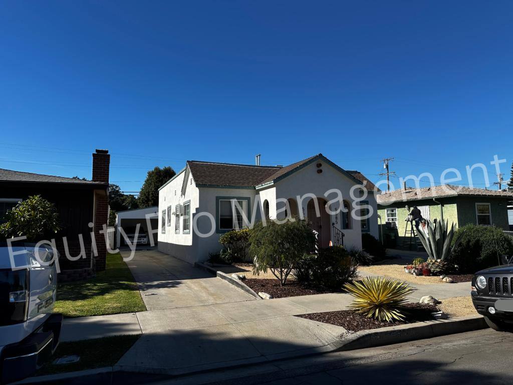 Apartment for rent at 5583 California Ave, Long Beach, CA 90805