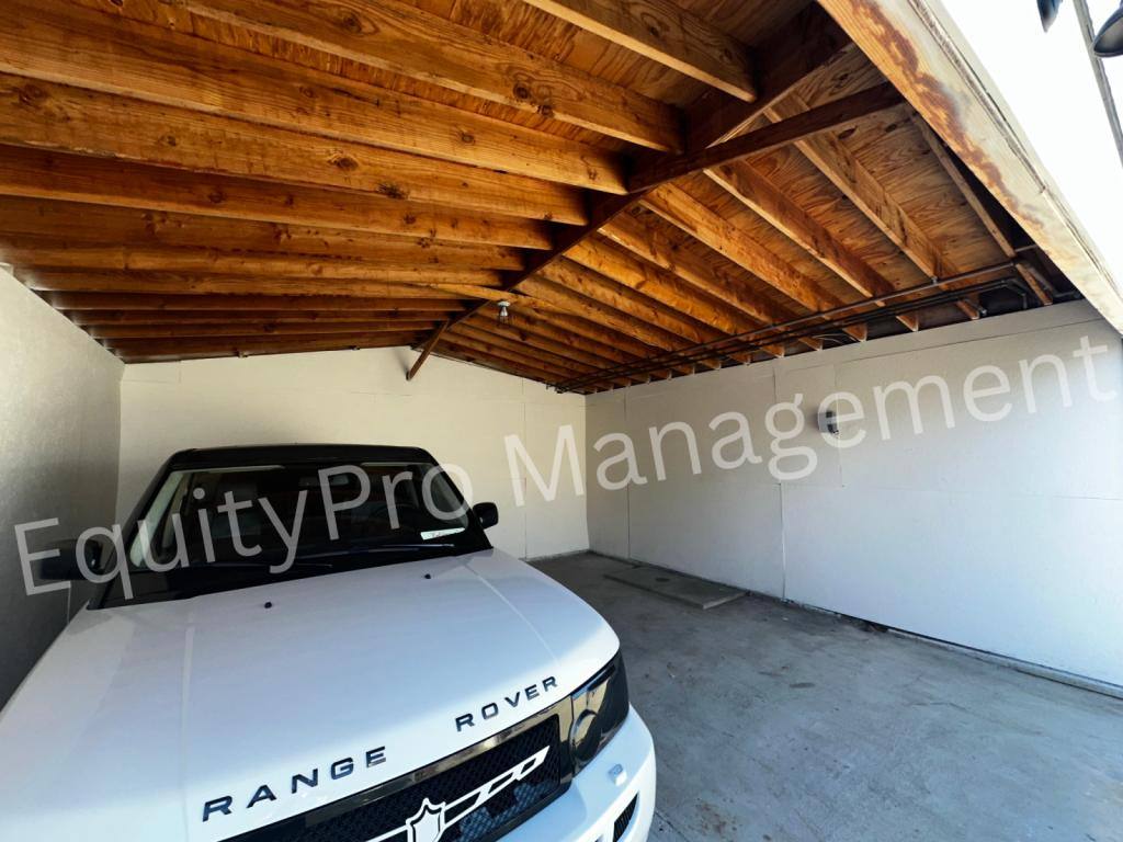 Apartment for rent at 5583 California Ave, Long Beach, CA 90805