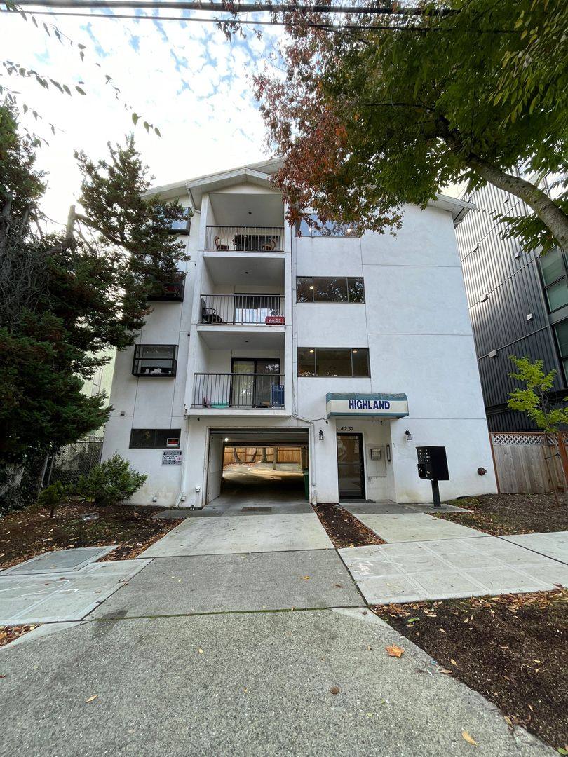 Apartment for rent at 4237 8th Ave NE, Seattle, WA 98105