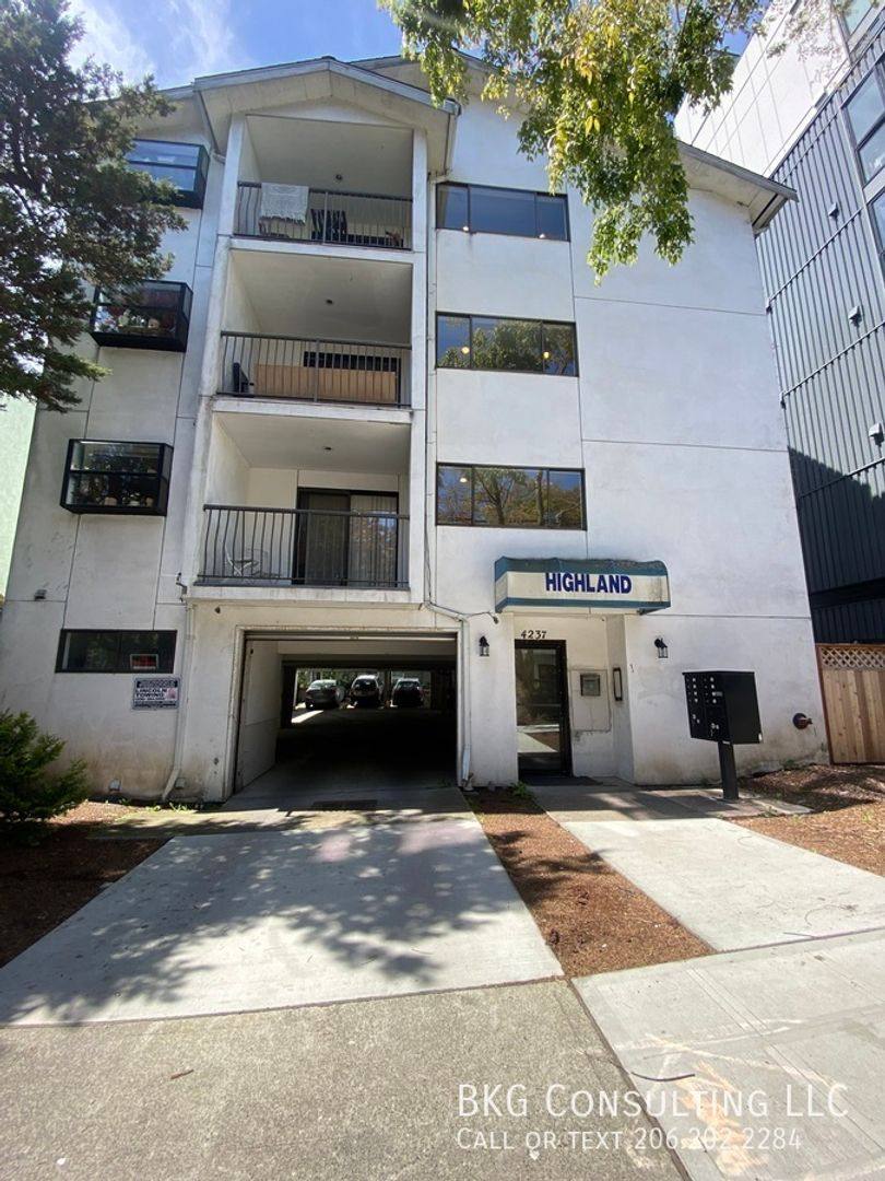 Apartment for rent at 4237 8th Ave NE, Seattle, WA 98105