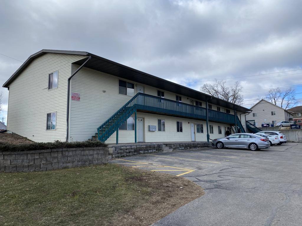 Apartment for rent at 625 12th St N, La Crosse, WI 54601