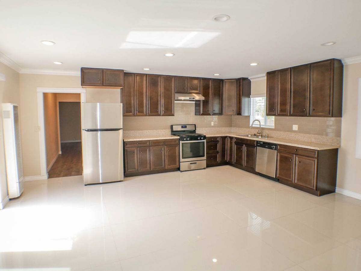 Apartment for rent at 2924-2932 Suncrest Dr, San Diego, CA 92116
