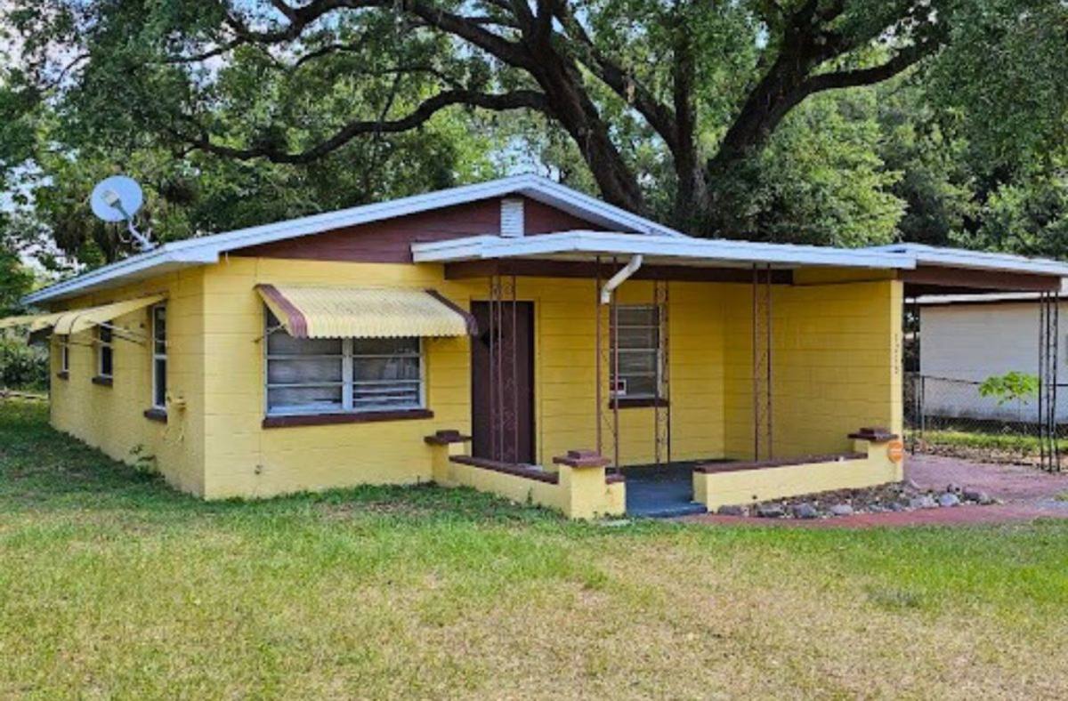 House for rent at 1216 E Myrtle St, Lakeland, FL 33801