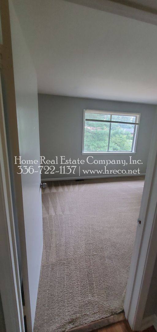 Townhouse for rent at 1453 Brookwood Dr, Winston Salem, NC 27106