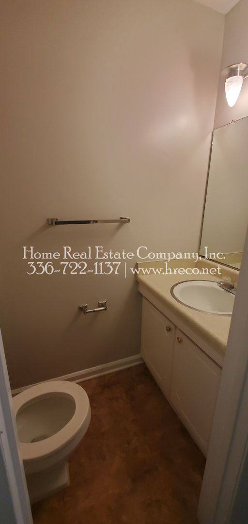 Townhouse for rent at 1453 Brookwood Dr, Winston Salem, NC 27106