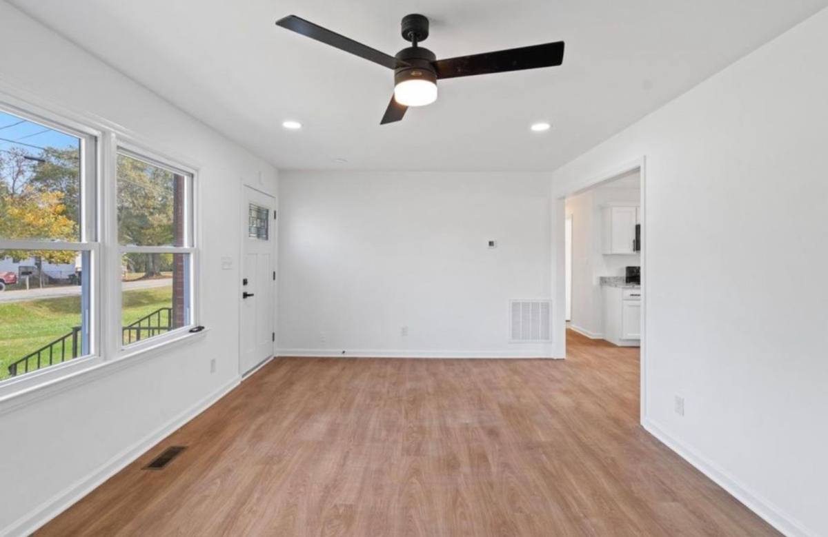 House for rent at 1124 Jackson St, Burlington, NC 27217