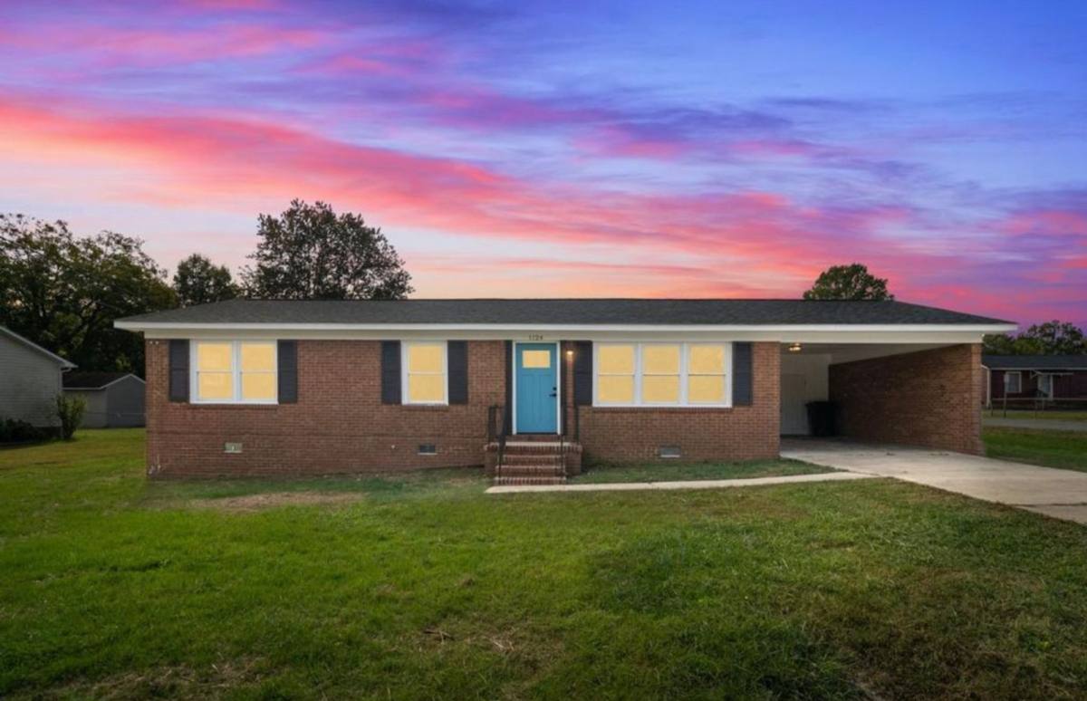 House for rent at 1124 Jackson St, Burlington, NC 27217