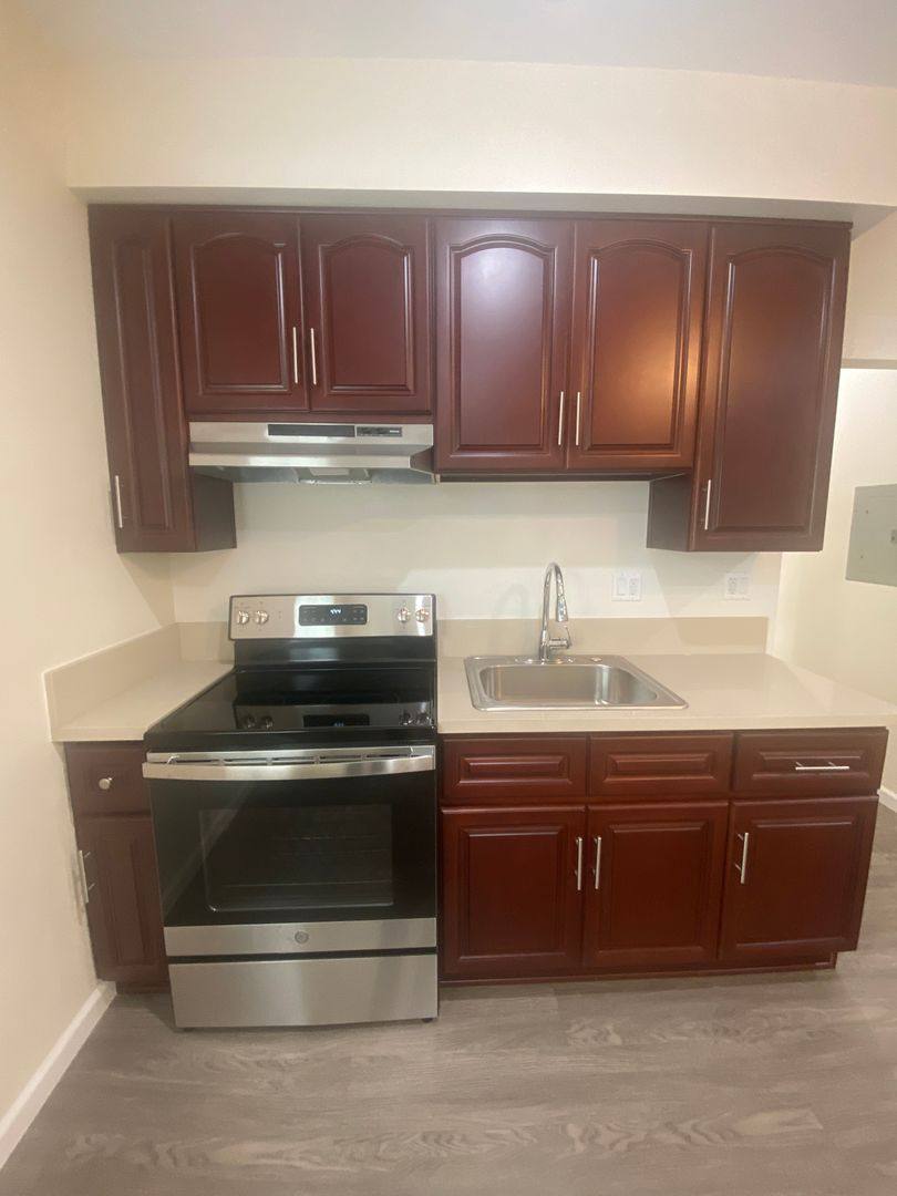 Apartment for rent at 1431 Cedar Ave, Long Beach, CA 90813