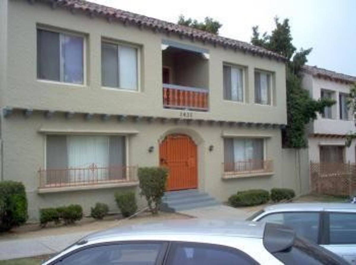 Apartment for rent at 1431 Cedar Ave, Long Beach, CA 90813