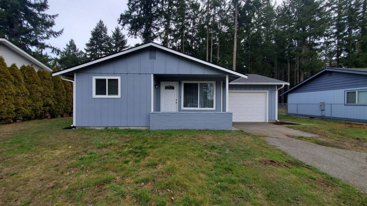 House for rent at 15417 25th Ave E, Tacoma, WA 98445