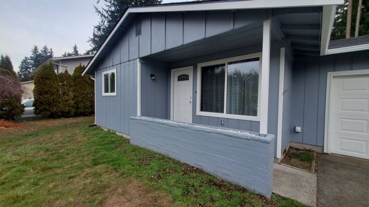 House for rent at 15417 25th Ave E, Tacoma, WA 98445
