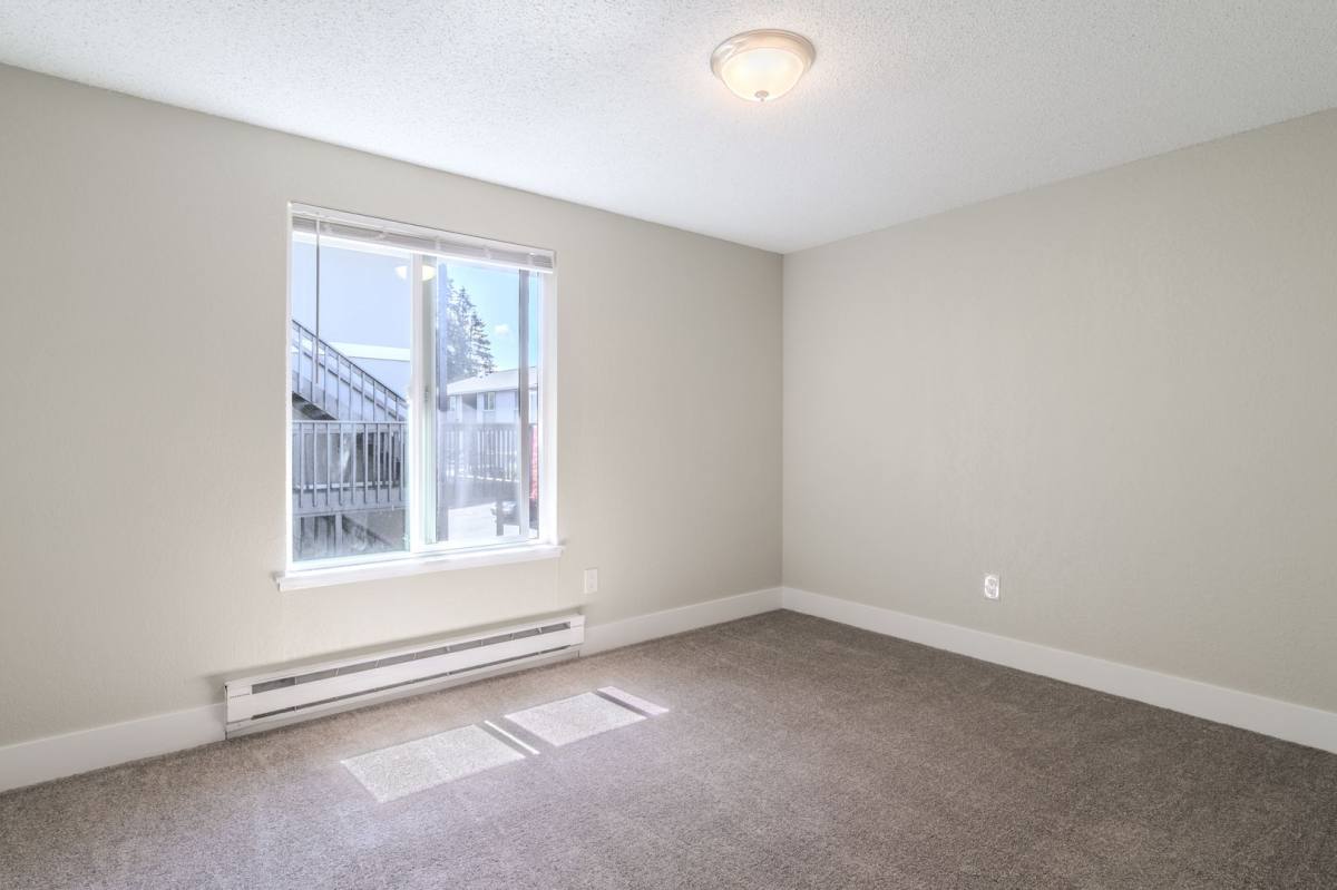 Townhouse for rent at 7408 31st St Court W, Tacoma, WA 98466