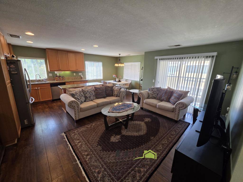 Townhouse for rent at 1439 Trouville Lane #6, Chula Vista, CA 91913