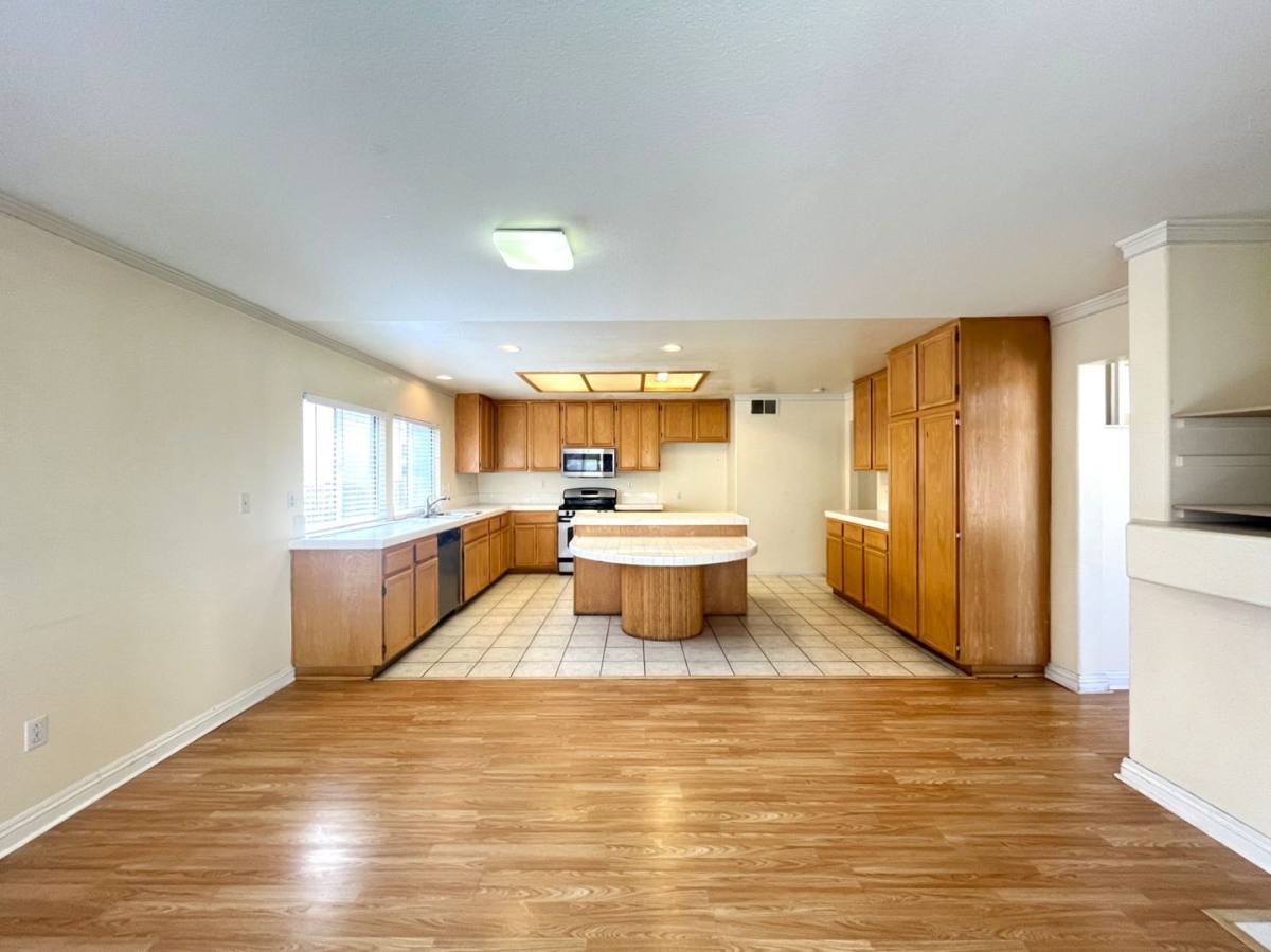 House for rent at 635 Shenandoah Rd, Corona, CA 92879