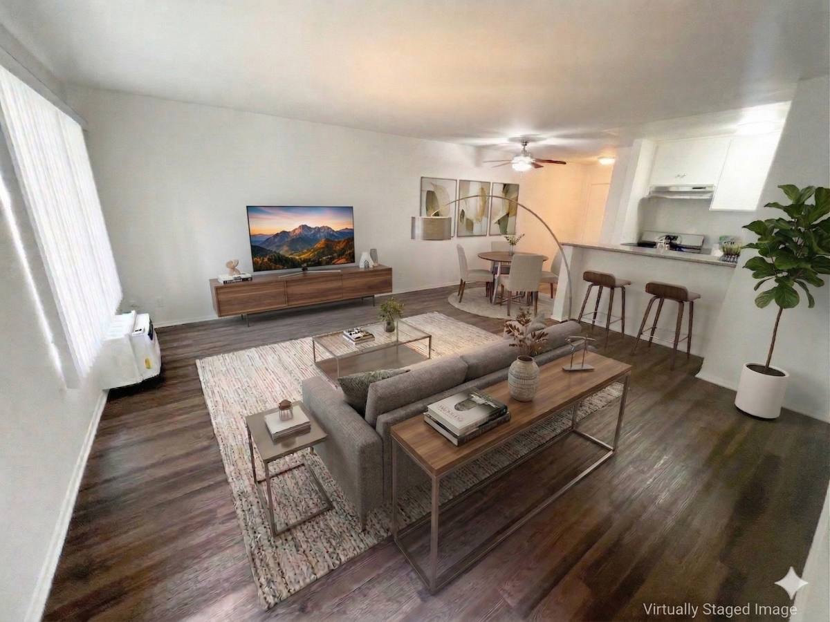 Apartment for rent at 7425 Sepulveda Blvd, Van Nuys, CA 91405