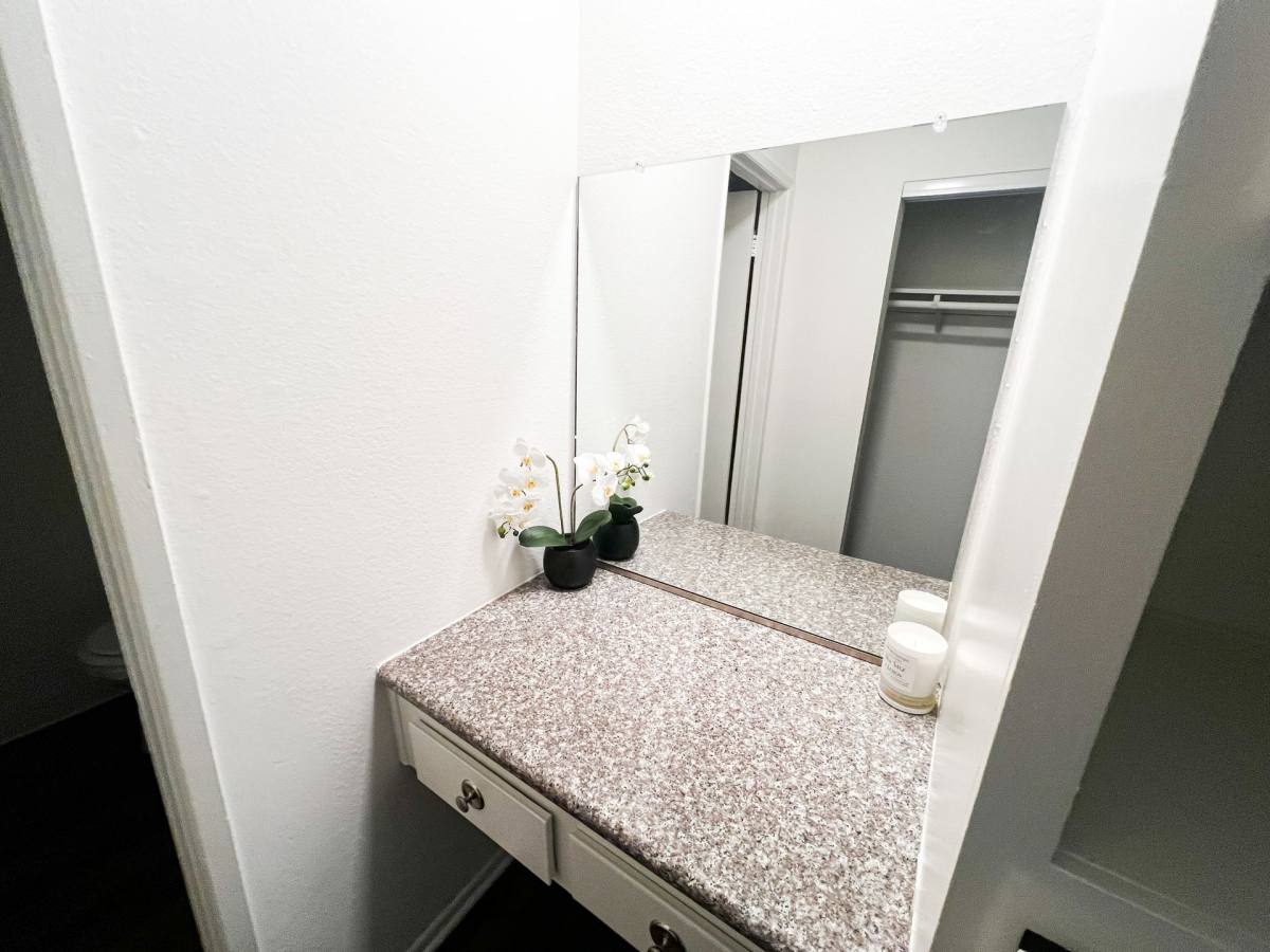 Apartment for rent at 7425 Sepulveda Blvd, Van Nuys, CA 91405