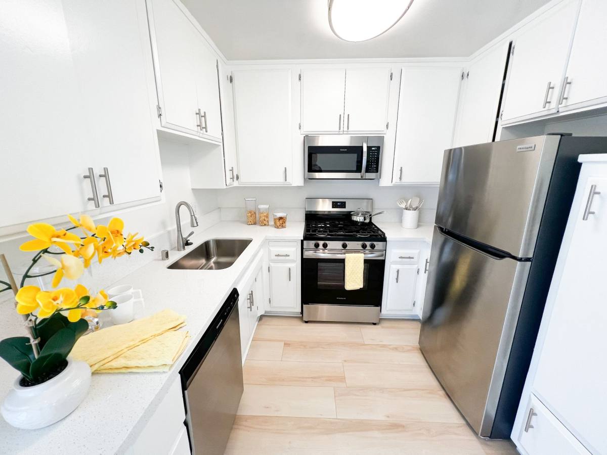 Apartment for rent at 5252 Corteen Place, Valley Village, CA 91607