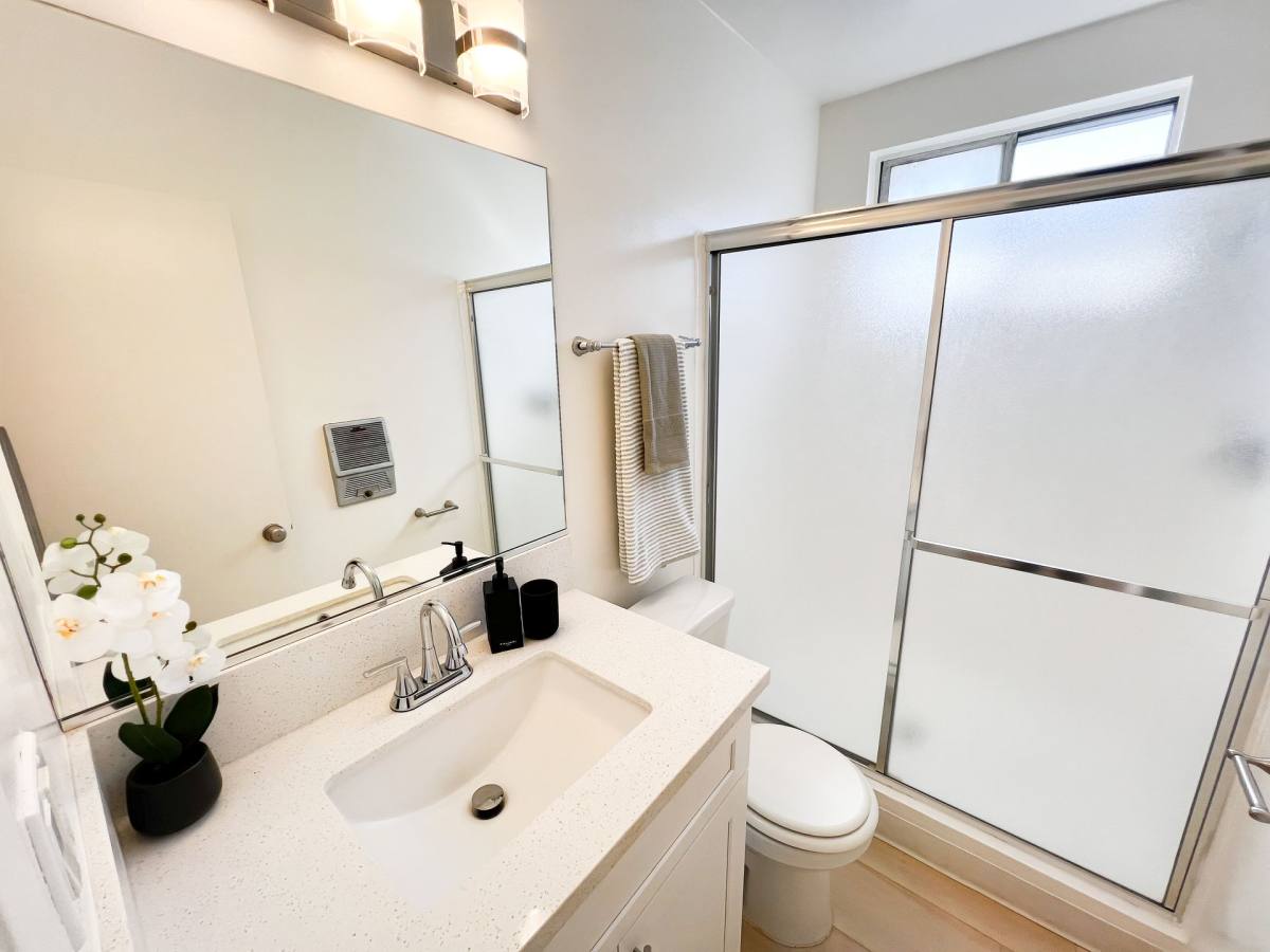 Apartment for rent at 5252 Corteen Place, Valley Village, CA 91607