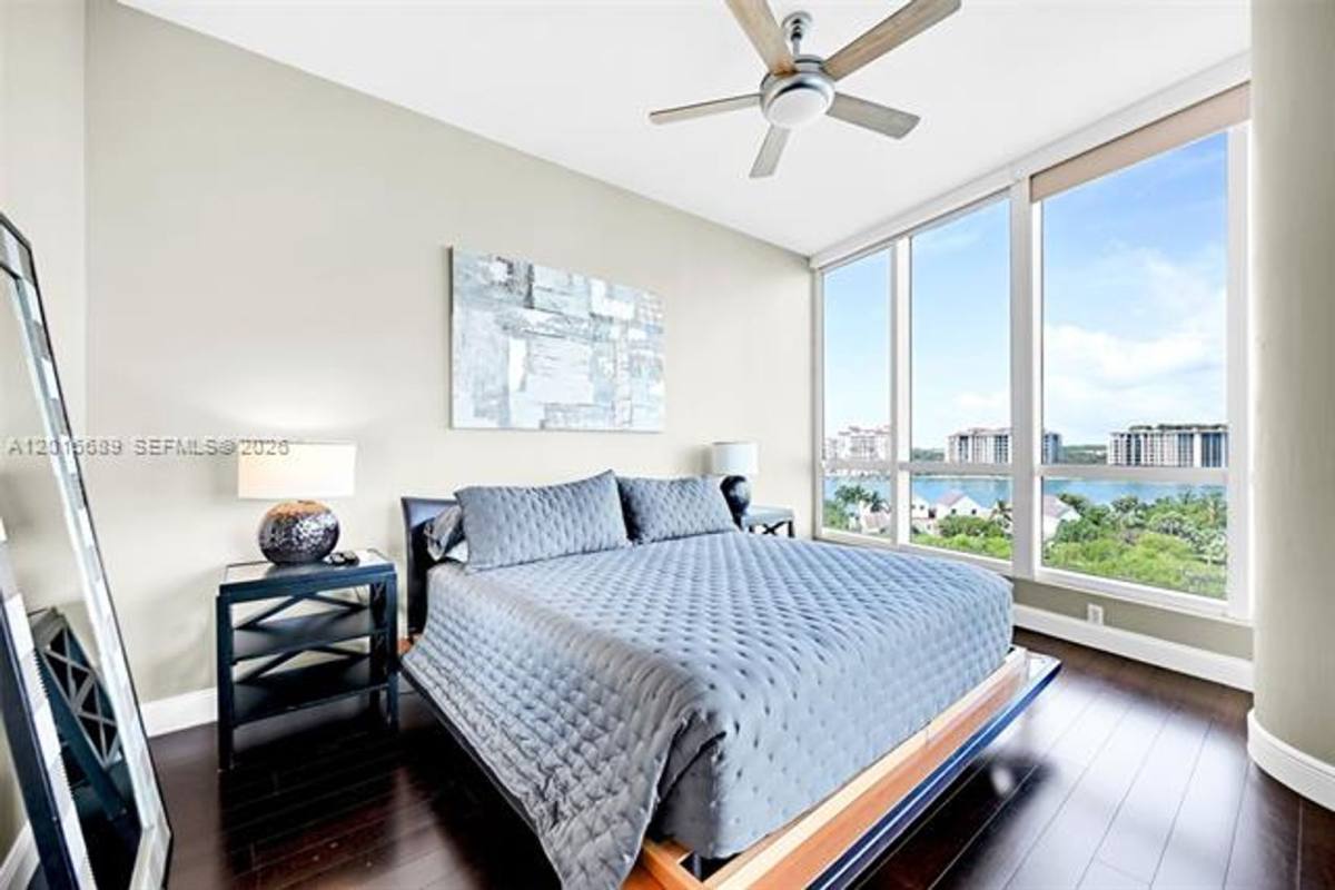 Apartment for rent at 100 S Pointe Dr, Miami Beach, FL 33139