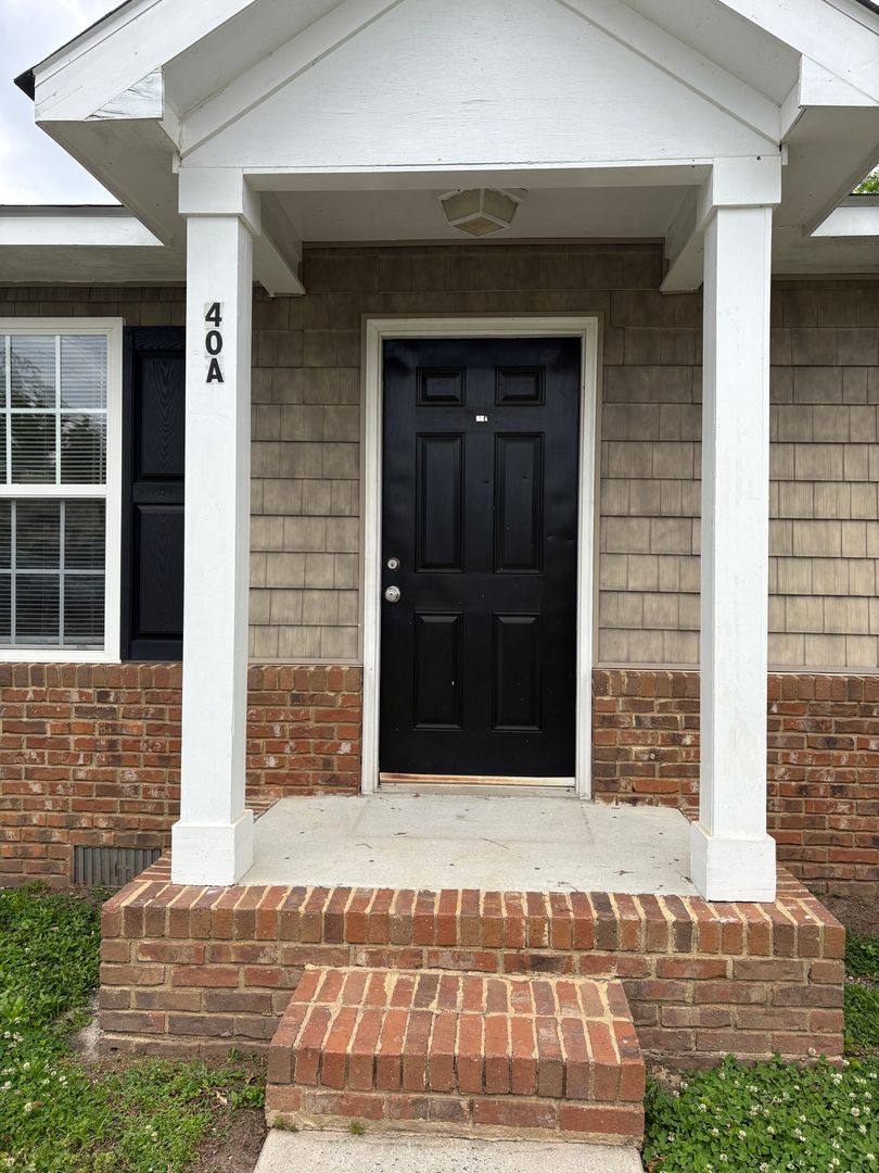 Apartment for rent at 47 Robinson St, Newnan, GA 30263