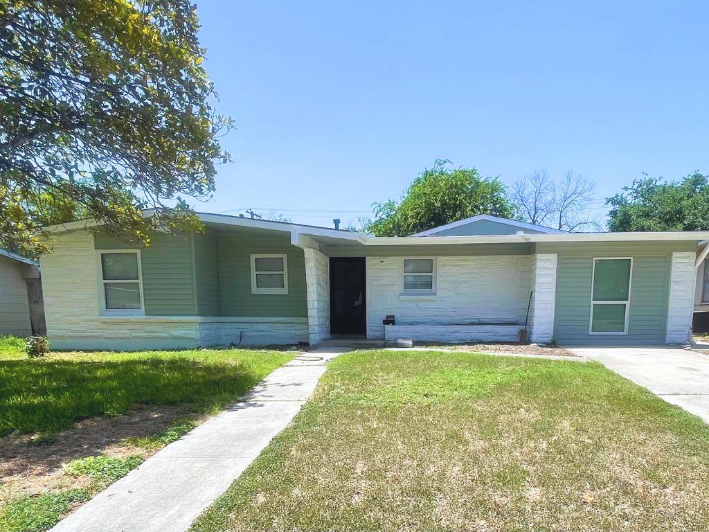 Apartment for rent at 178 Fennel Dr #LITTLE 2, San Antonio, TX 78213