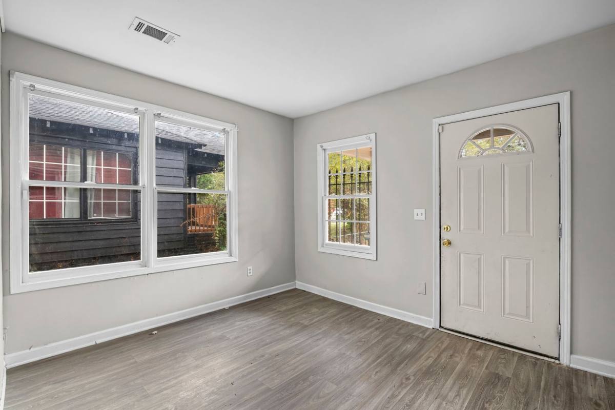 House for rent at 1005 Westmoor Dr NW, Atlanta, GA 30314