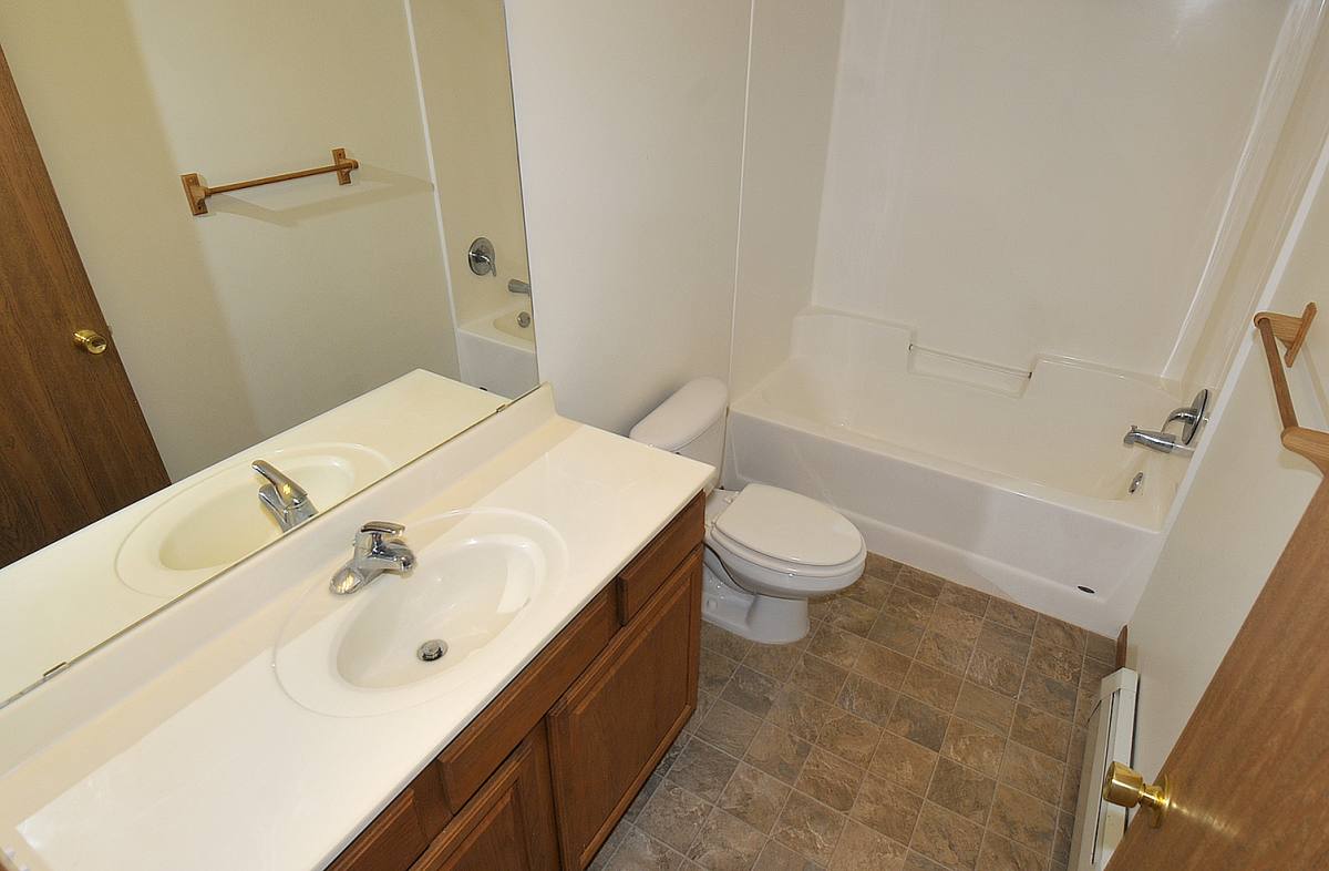 Apartment for rent at 2610 Cardinal Ave, Faribault, MN 55021